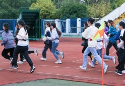 爱游戏体育-科维托娃连续二十场比赛得分超过险胜，TES不断突破！赢得满堂喝彩的简单介绍