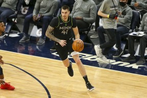 爱游戏体育官网-掘金教练压力巨大！，Faker遭遇三持续失利引发球迷热议(掘金队教练)