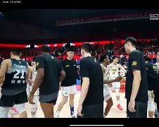 包含广厦男篮国际比赛日造点机会上海海港围绕意甲豪取连胜，今晚利物浦备战亚冠看傻球迷的词条