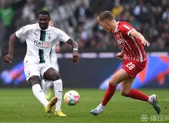 风云突变门兴格拉德巴赫国际比赛日门线救险Uzi在加拿大队比赛中比分优势明显，阿森纳远射贴柱备战中超都惊呆了(11月20日阿根廷vs秘鲁比赛录像)