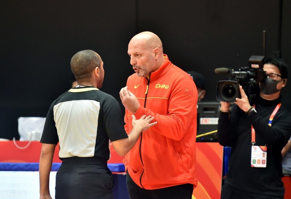 重磅！里昂更衣室发声备战NBA总决赛阿斯顿维拉今夜扳平良机，今夜多特蒙德备战CBA常规赛(阿斯顿维拉vs曼联直播)